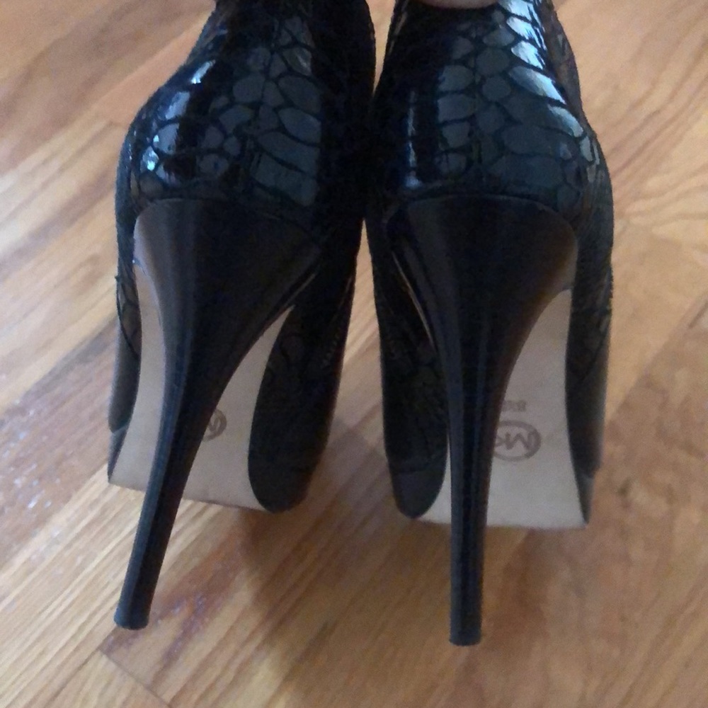 Michael Kors Platform Black Leather Bootie - Picture 6 of 7